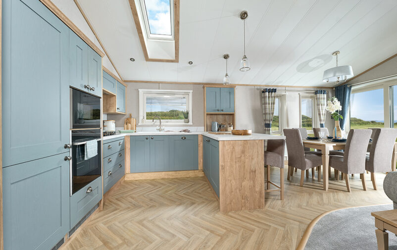 WEB-ABI_HARROGATE_KITCHEN_DINING_1042_RT_1120x710