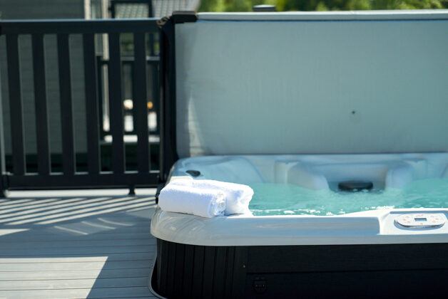 Prestige Glass House Lodge with hot tub | 2024