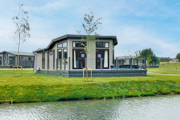 Prestige Glass House Lodge with hot tub | 2024