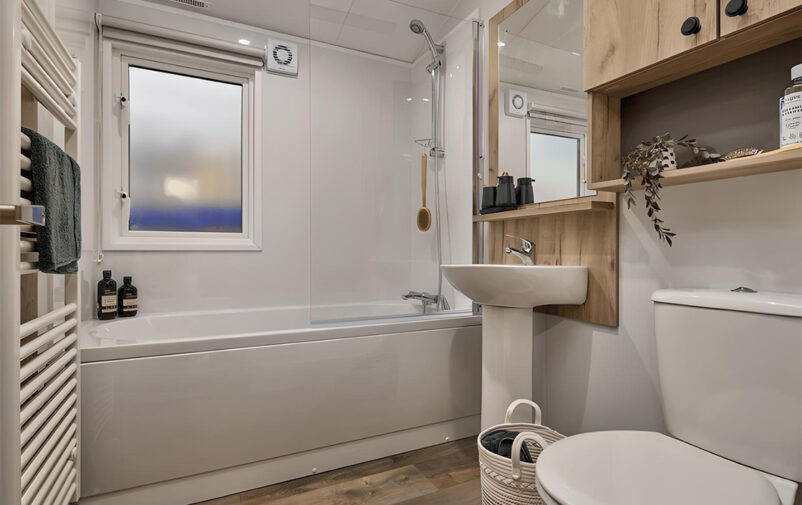 Buxton_bathroom-web