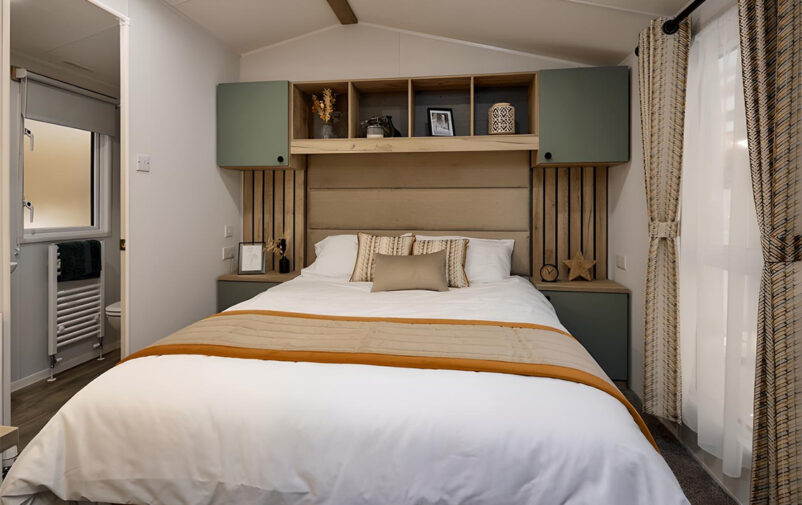 Buxton_master_bedroom-web