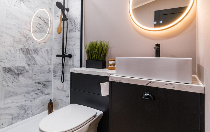 Family-shower-room-WEB