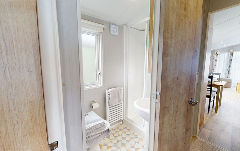 Bathroom_WEB