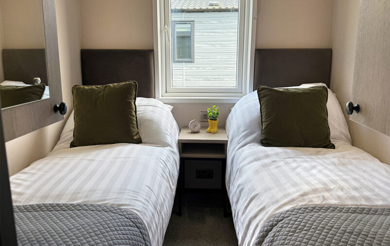 Riverwood-2022-3Bed-TwinRoom1-WEB