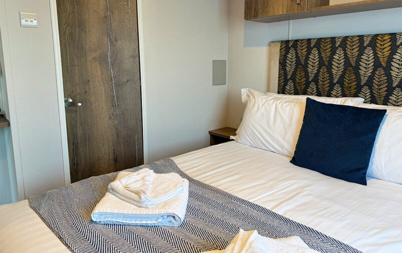 Oakdale-2024-3Bed-MasterBed2-WEB