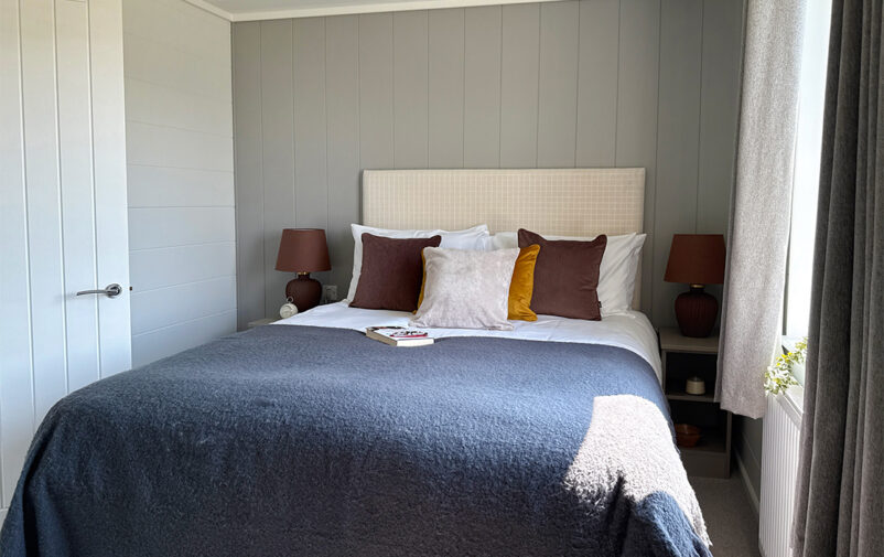 Plantation-2025-2Bed-MasterBedroom2-WEB