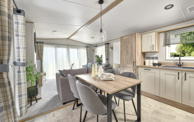 ABI_Beverley_Dinning_Kitchen_Main_RT