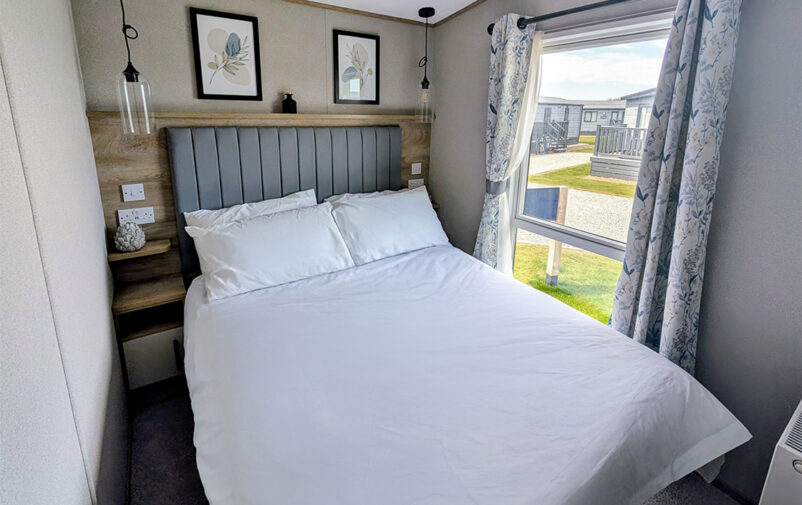 Beverley-main-bedroom-EDIT-WEB