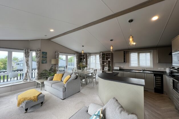 Atlas Lilac Lodge | 2021