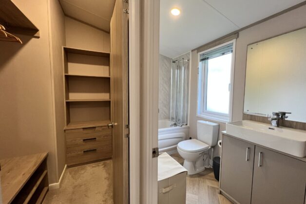Atlas Lilac Lodge | 2021