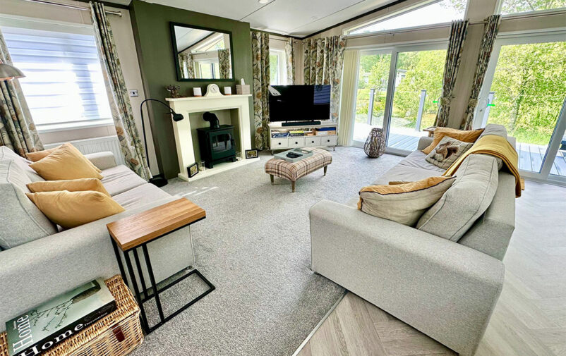 LivingRoom-WEB