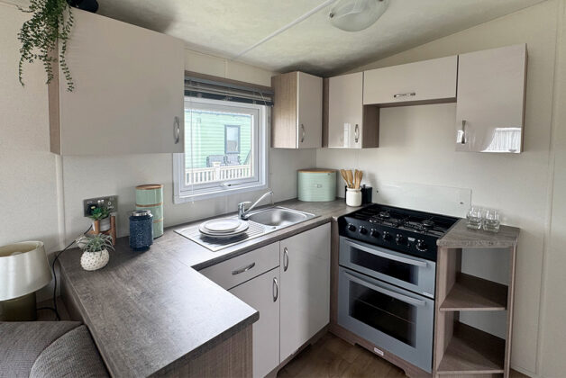 Delta Bromley Holiday Home | 2021