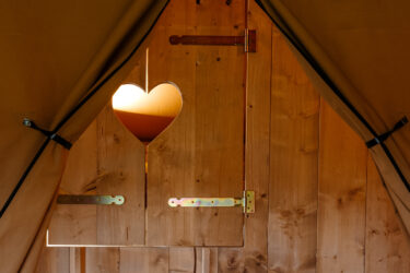 09-safari-tent