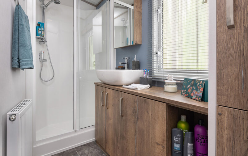 Carnaby-Oakwood-2024-bathroom-RESIZED