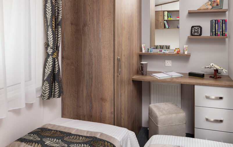 Carnaby-Oakwood-2024-bedrooom-twin-2-RESIZED