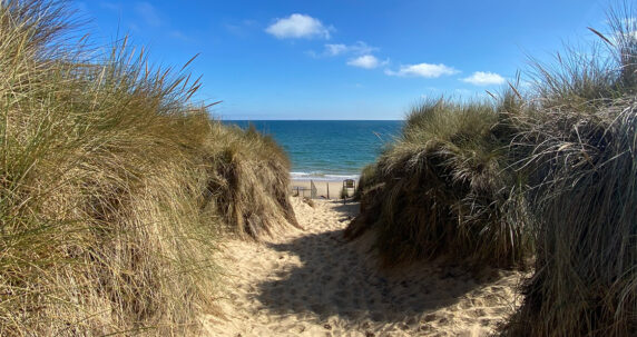 Walk-over-the-dunes-from-park-edit