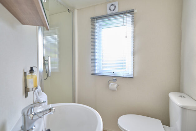 Delta Bromley Holiday Home | 2021